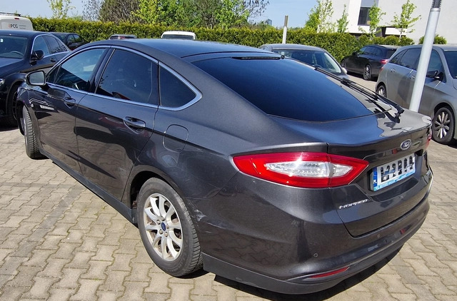 Ford Mondeo cena 44900 przebieg: 236000, rok produkcji 2015 z Wrocław małe 37
